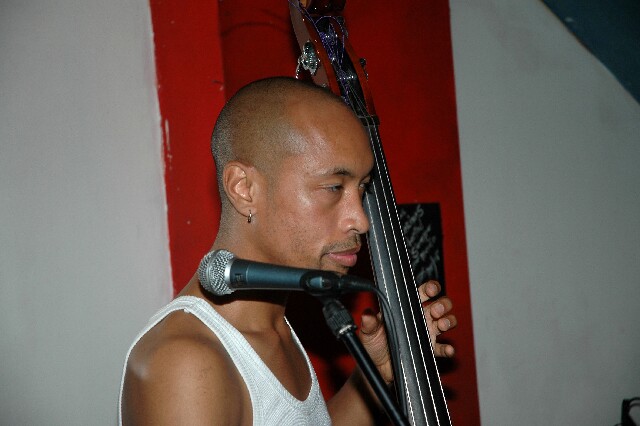 min 2006 10 31 latino 203
